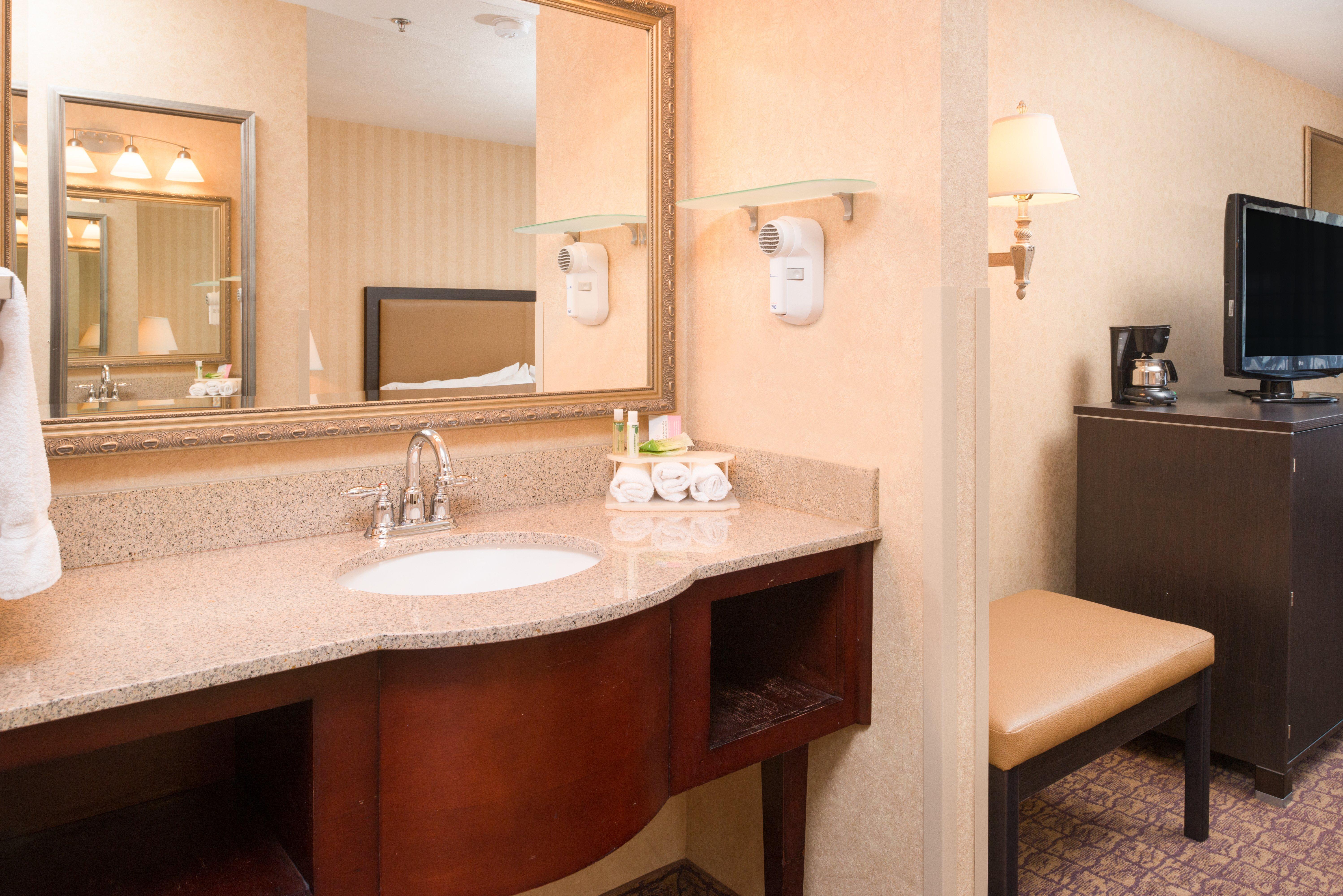 Holiday Inn Express Wenatchee By Ihg Экстерьер фото
