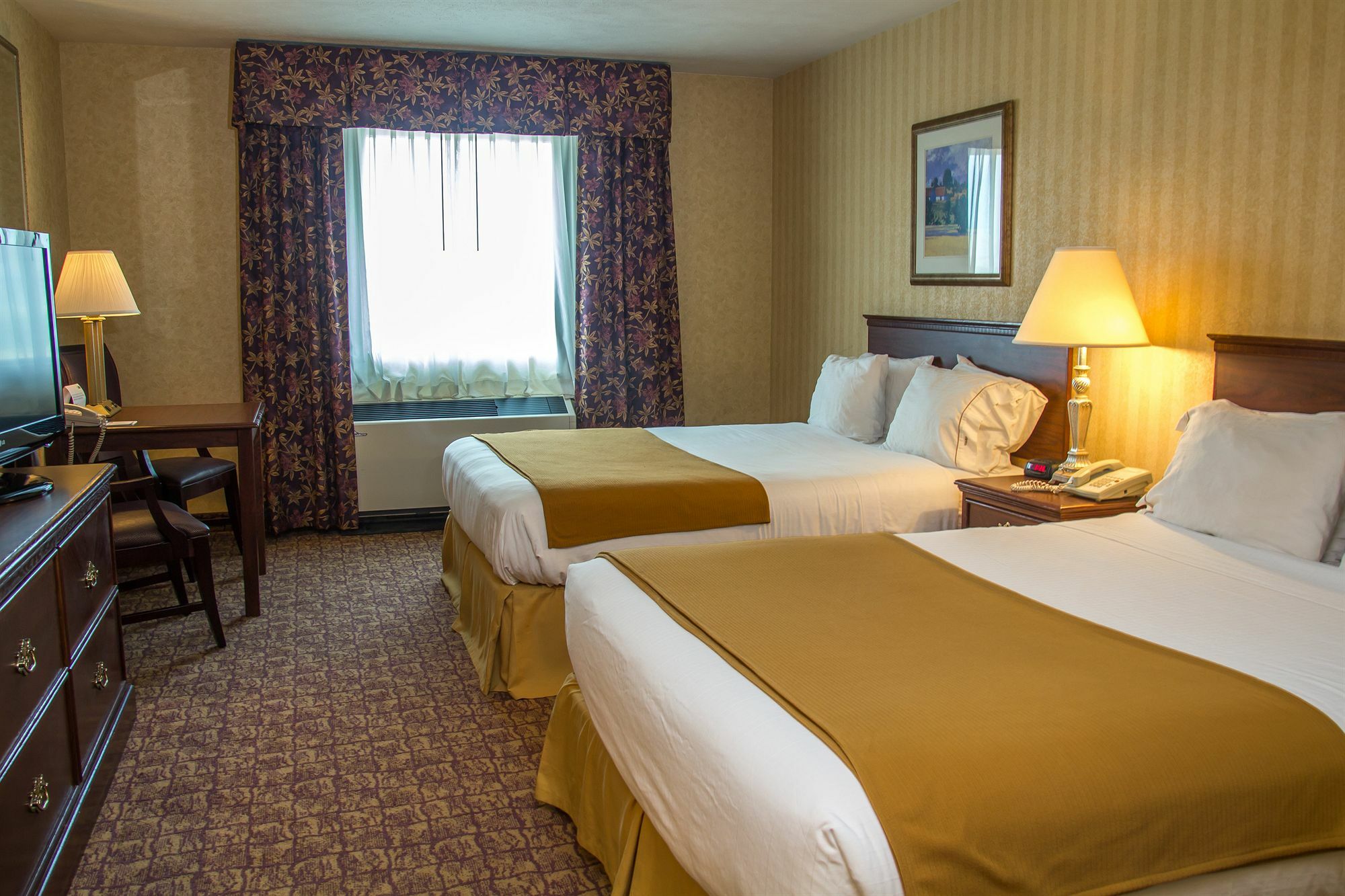 Holiday Inn Express Wenatchee By Ihg Экстерьер фото